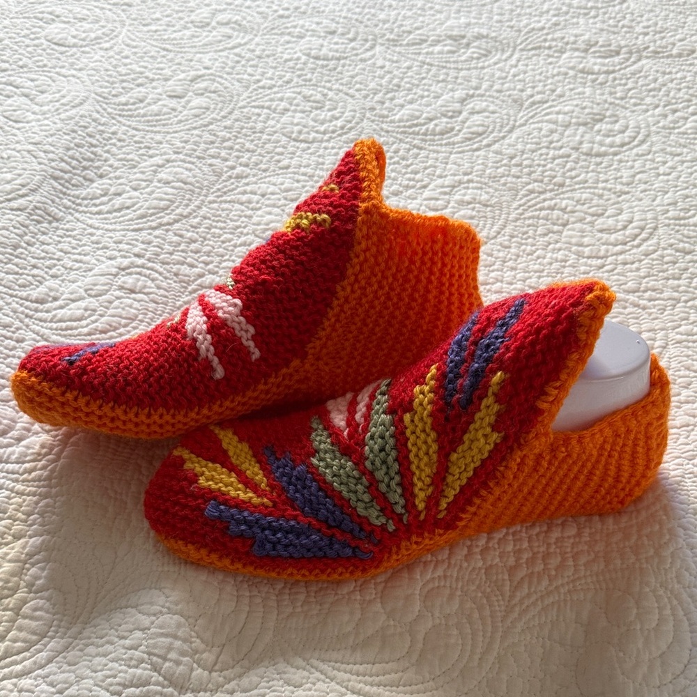 Handmade Red Knit Slippers with Multicolor Leaf Pattern - Picture 3 of 5
